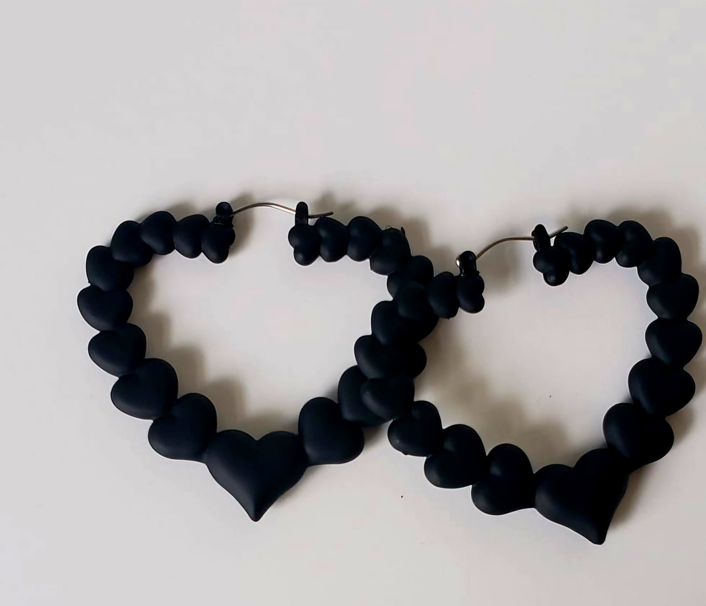 Black Heart Shaped Hoop Earrings- Gold-plated